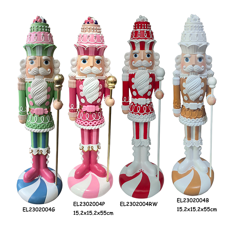 Berry Merry Soldiers Lightweight Resin Nutcracker 55cm උස මේස උඩ සැරසිලි (5)