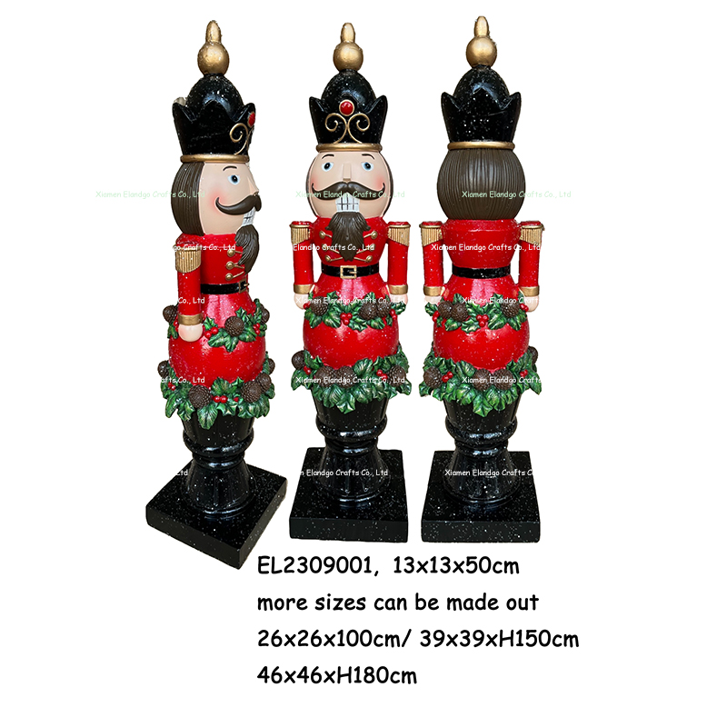 Kirisimasi Strawberry Soldier Nutcracker Unique Resin Holiday Art (5)