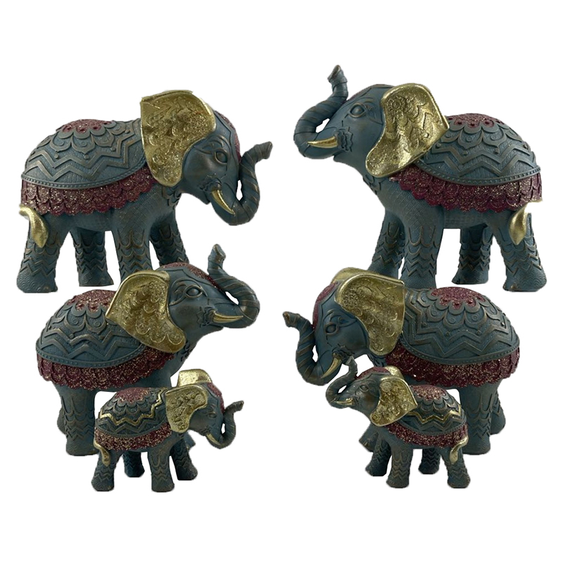 Elephant figurines (2)