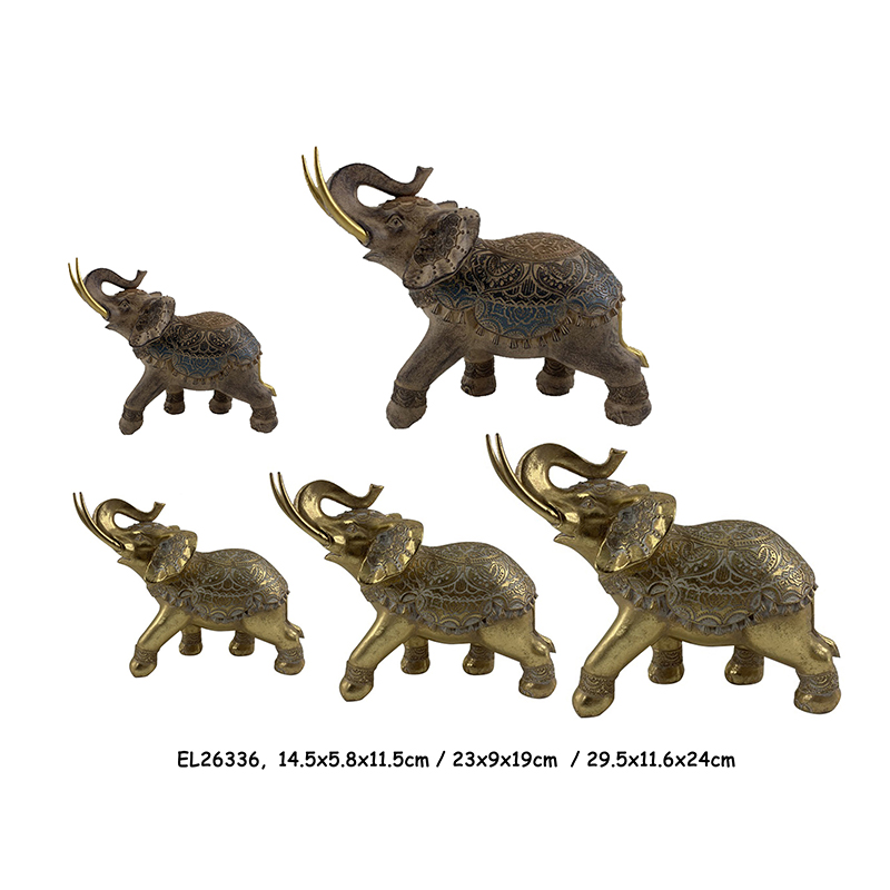 Elephant figurines (4)